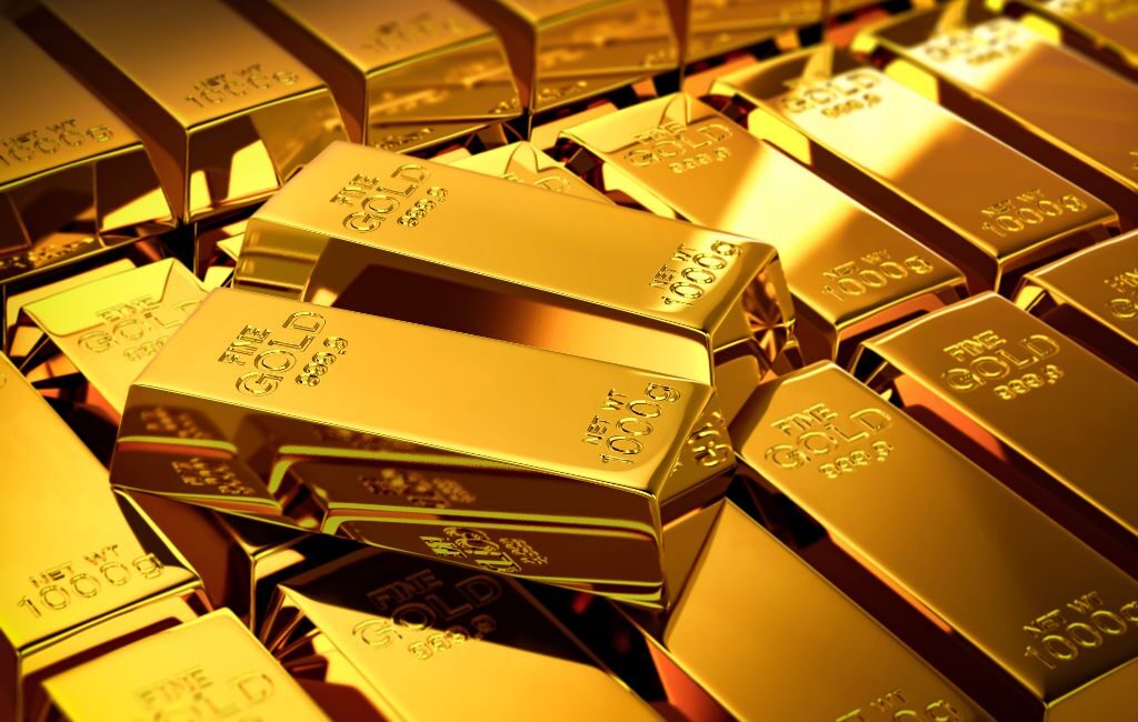 “Tips for Incorporating Gold in Your Retirement Portfolio through an IRA Rollover”